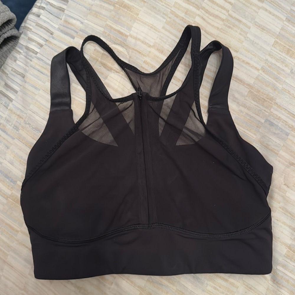 Lululemon double mesh sports bra with front zipper size 4